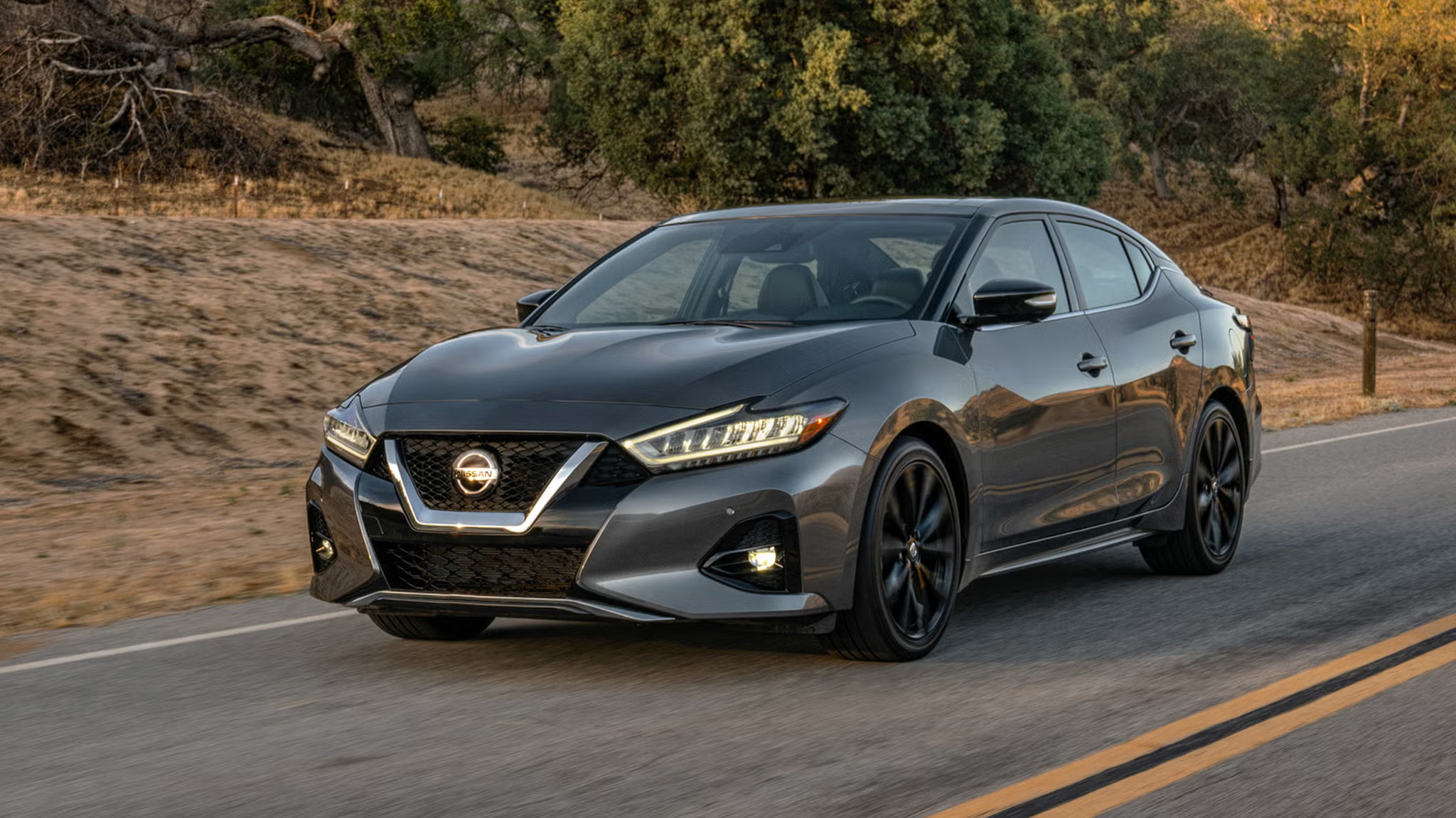 ئۆتۆمبێلی nissan maxima