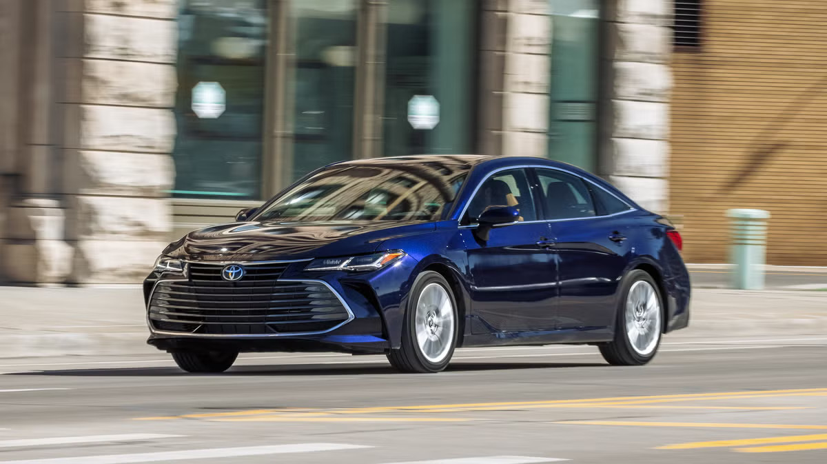 ئۆتۆمبێلی toyota avalon