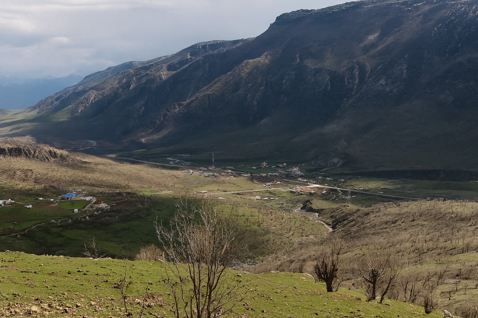 کرین و فرۆشتن لە ئەشکەوتوان ( Ashkawtan village )