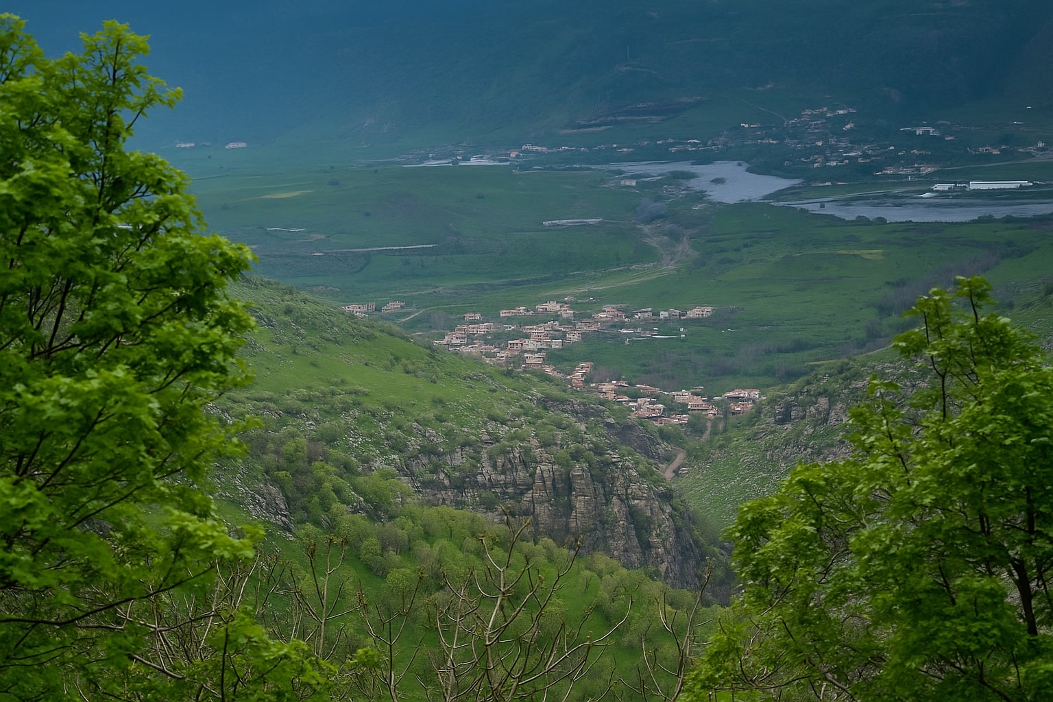کرین و فرۆشتن لە دەربۆتک ( Darbotk Village )