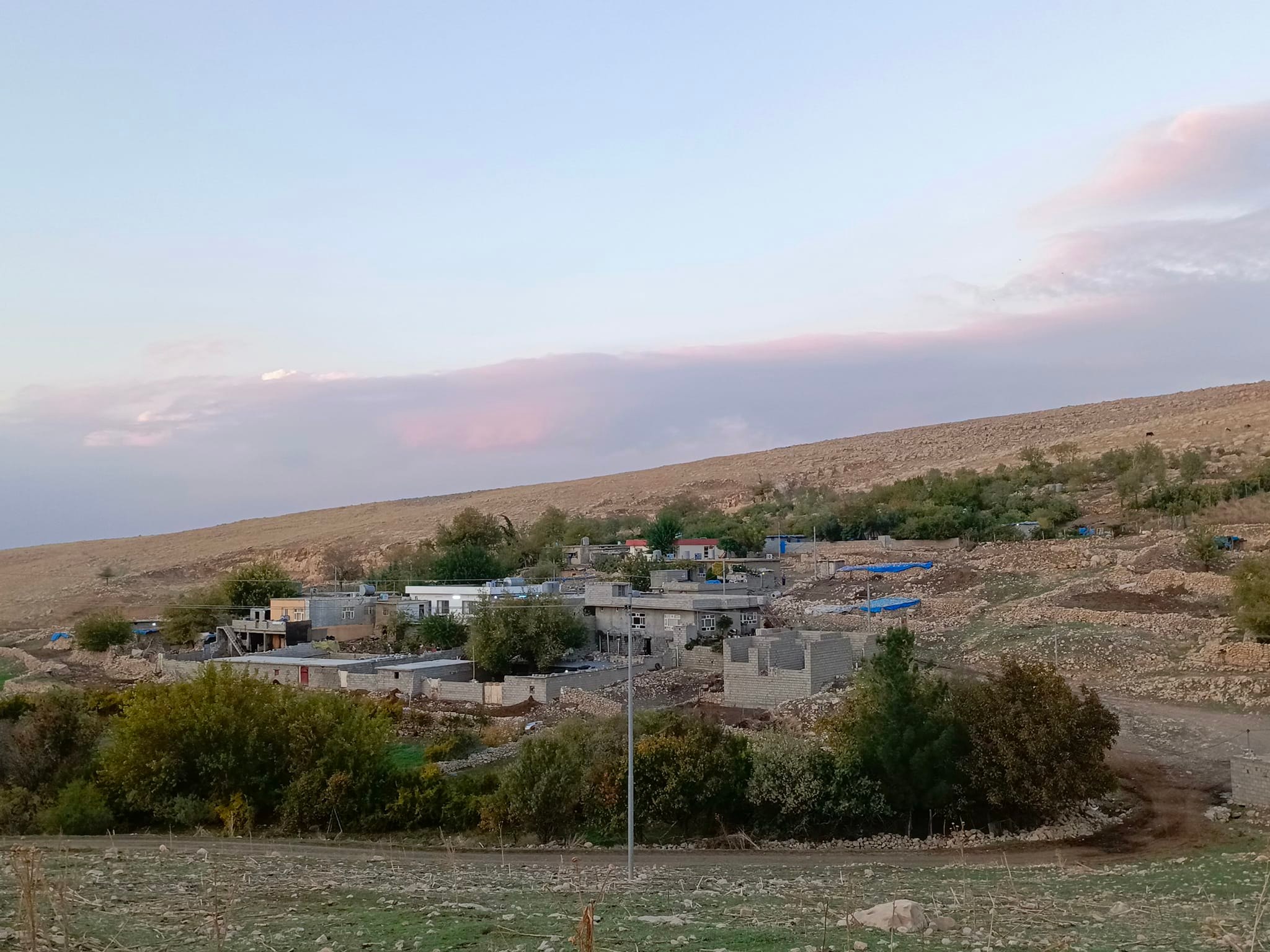 کرین و فرۆشتن لە گوندی کانی بی ( Kani B Village Kurdistan )