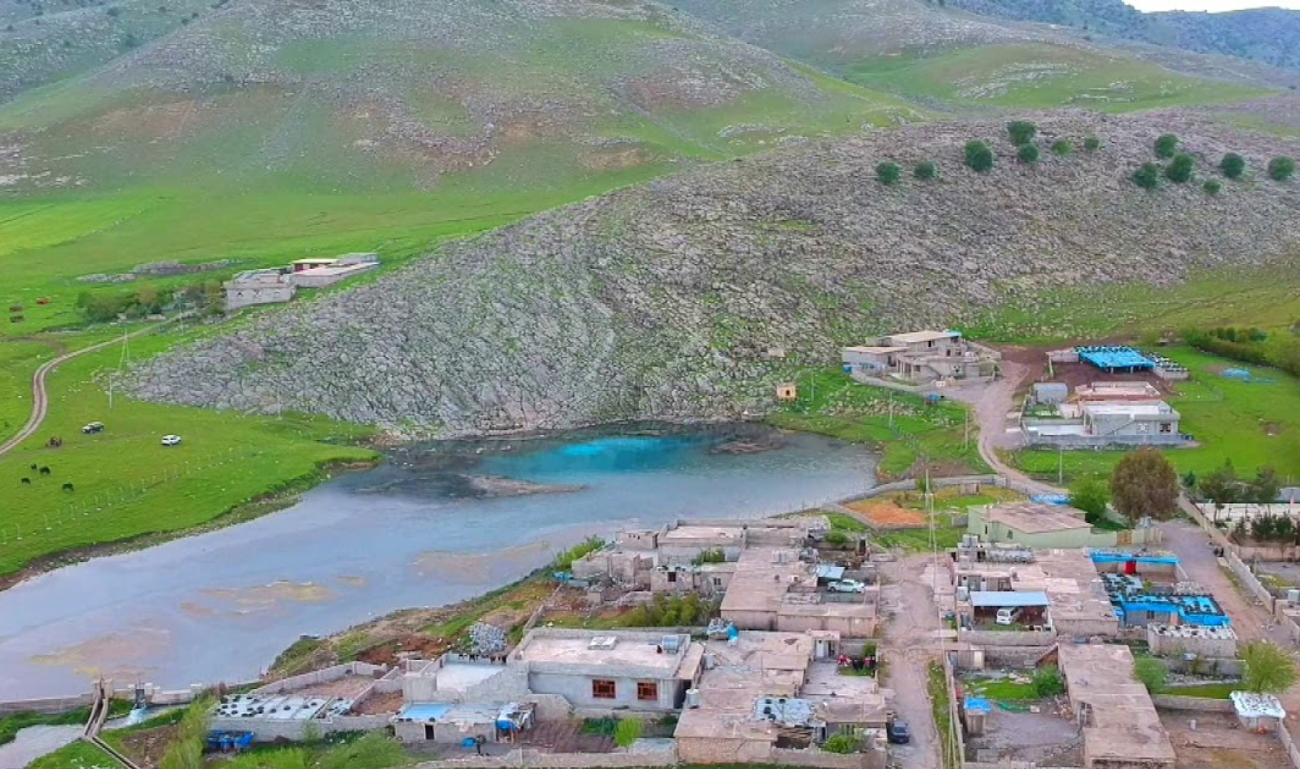 کرین و فرۆشتن لە گوندی کانی ماران ( Kani Maran Village )