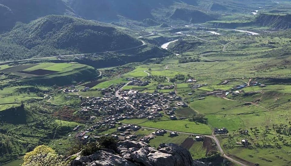 کرین و فرۆشتن لە گوندی خەلان‌ بیاو ( Khalan Biaw Village )