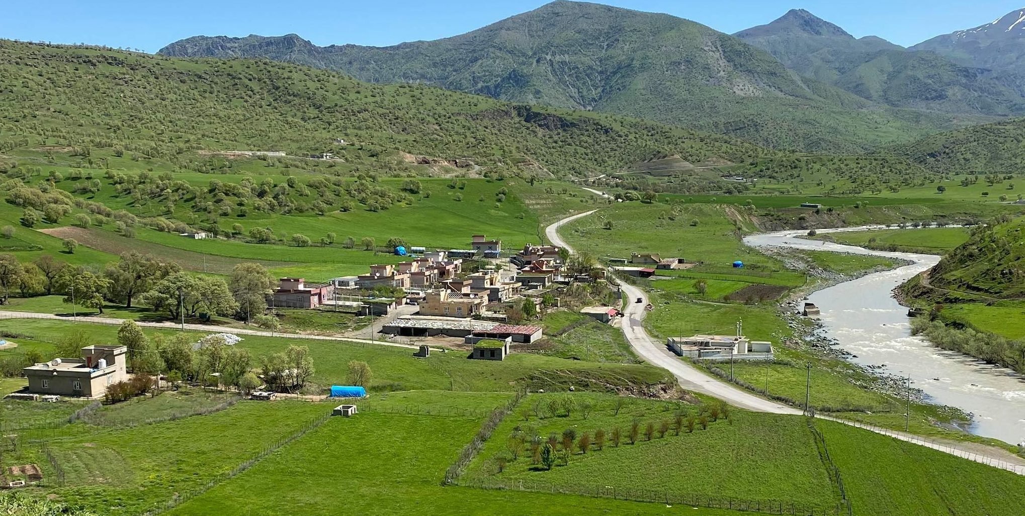 کرین و فرۆشتن لە کونه‌ مار ( Kunamar village )