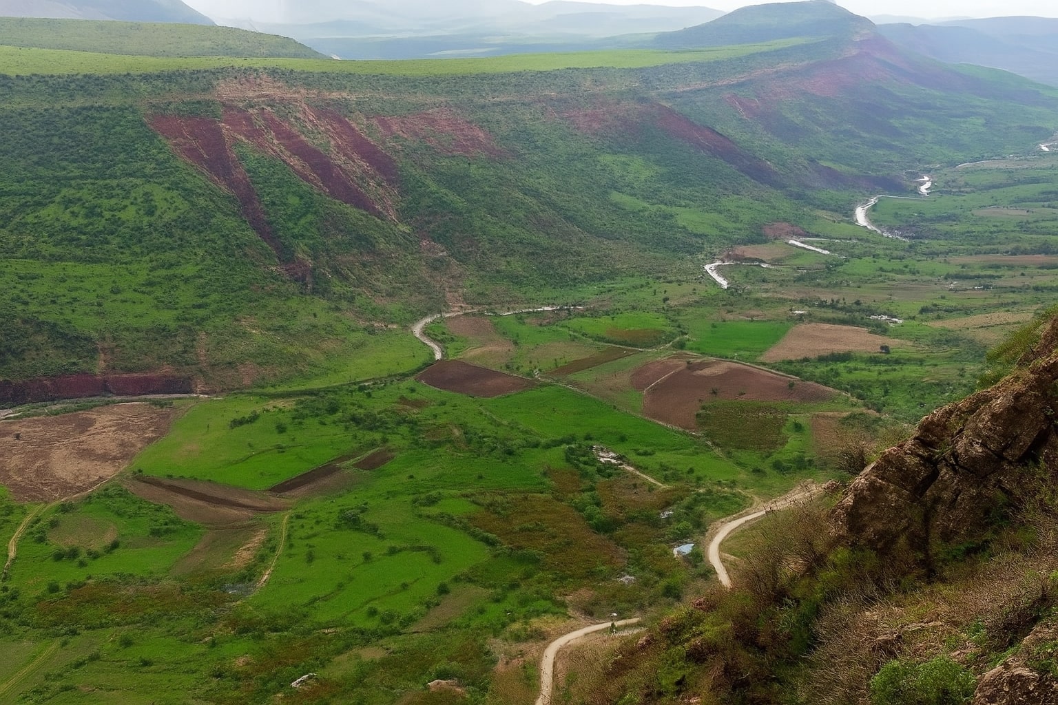کرین و فرۆشتن لە نازەنین ( Nazanin Village )
