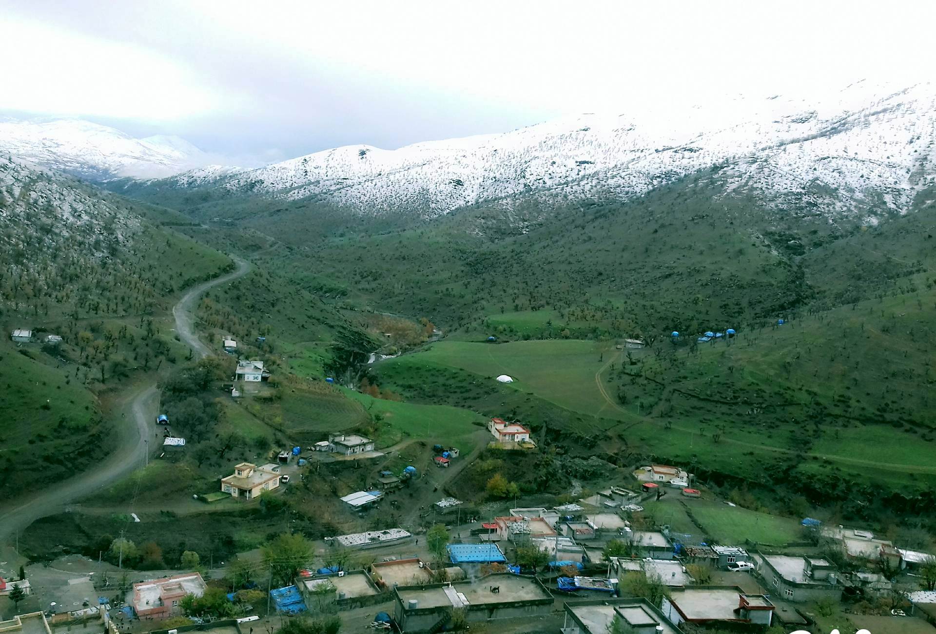 کرین و فرۆشتن لە ژوژيله‌ ( Zhuzhila village )