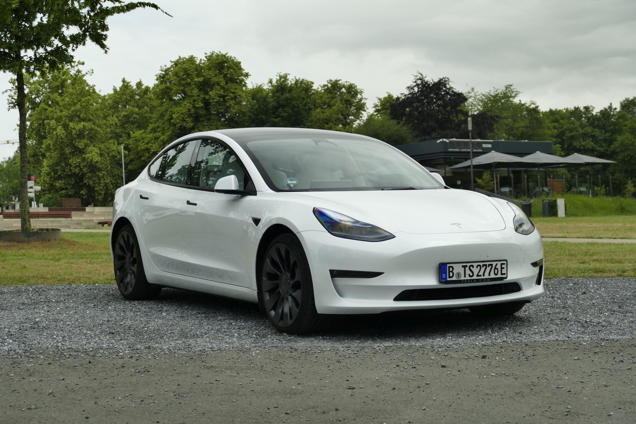 ئۆتۆمبێلی Tesla