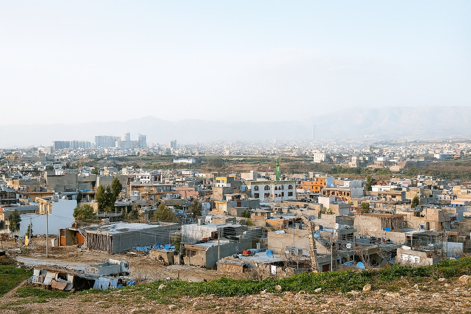 کرین و فرۆشتن لە عەواڵ ( Awal neighborhood )