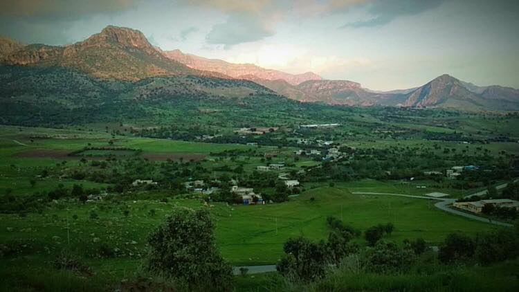 کرین و فرۆشتن لە کانی بەرد ( Kani Bard Village )