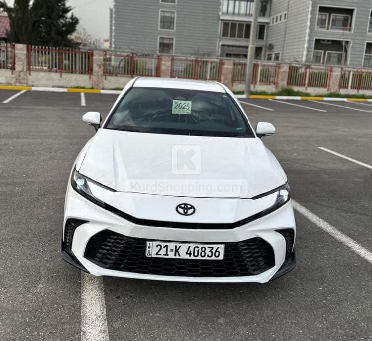 Toyota Camry 2025