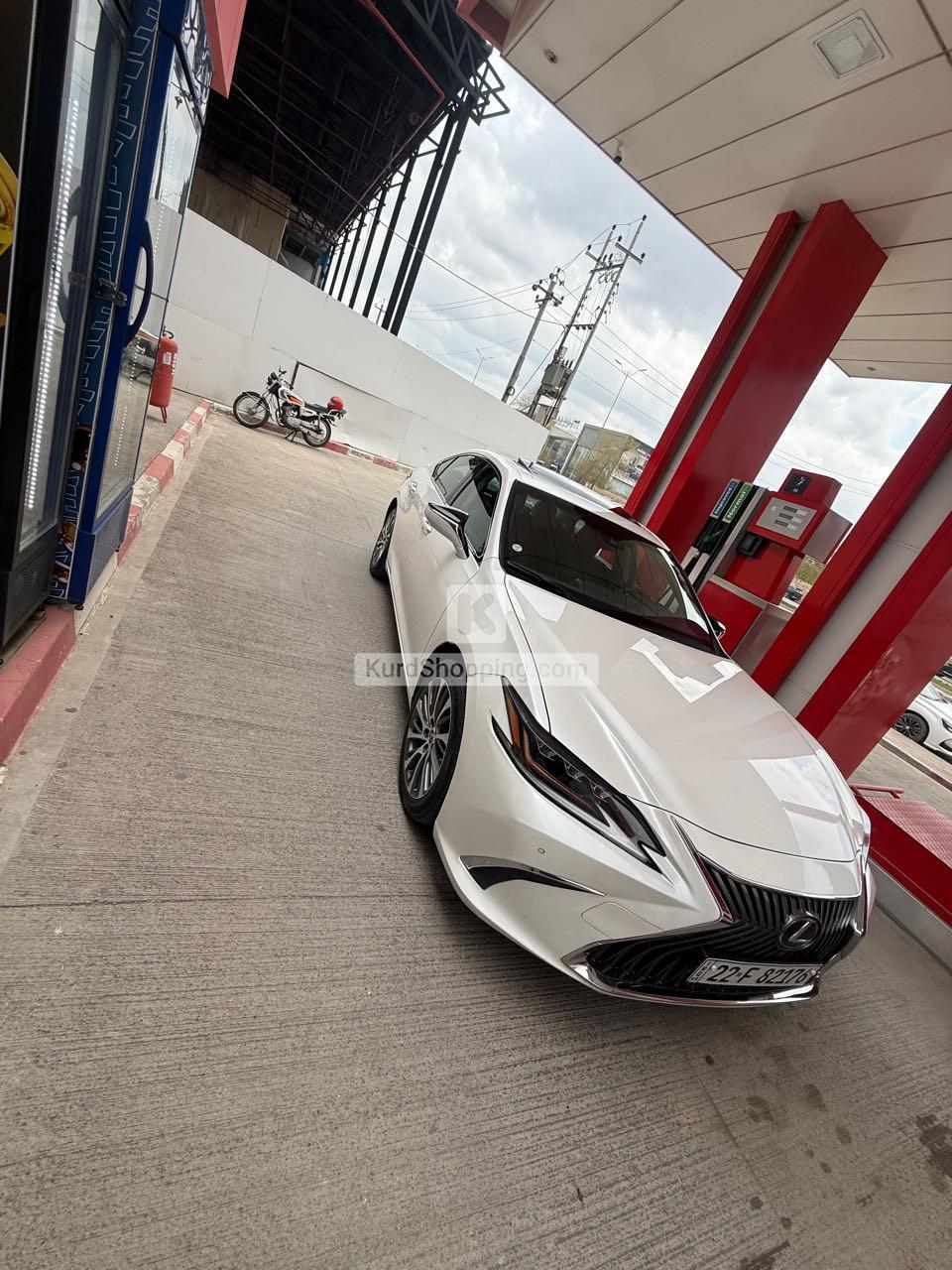 Lexus ES 350 2021