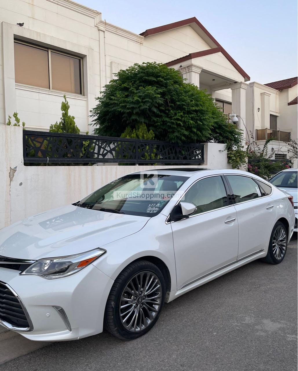 Toyota Avalon 2016