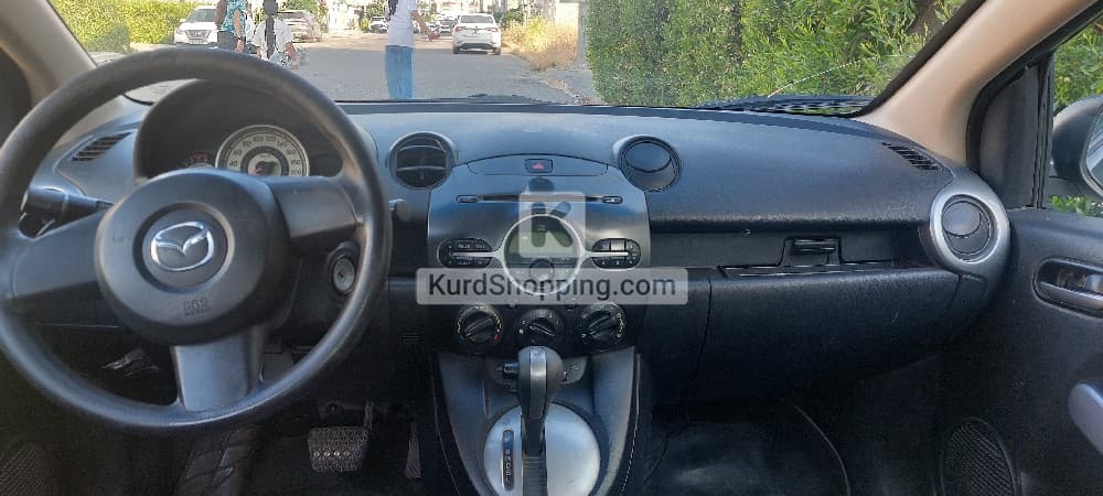 Mazda 2 2011