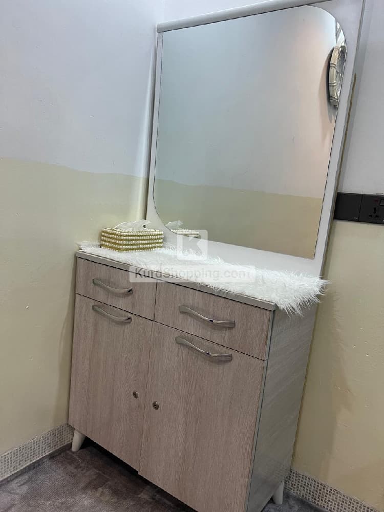 کانتۆر و مێز تەوالێت