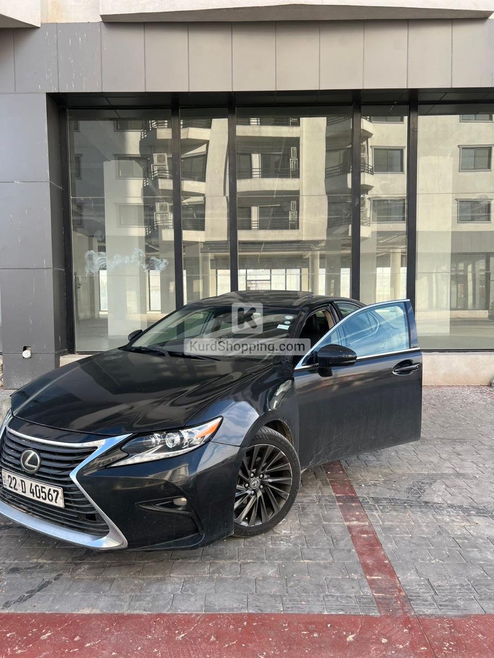 LEXUS