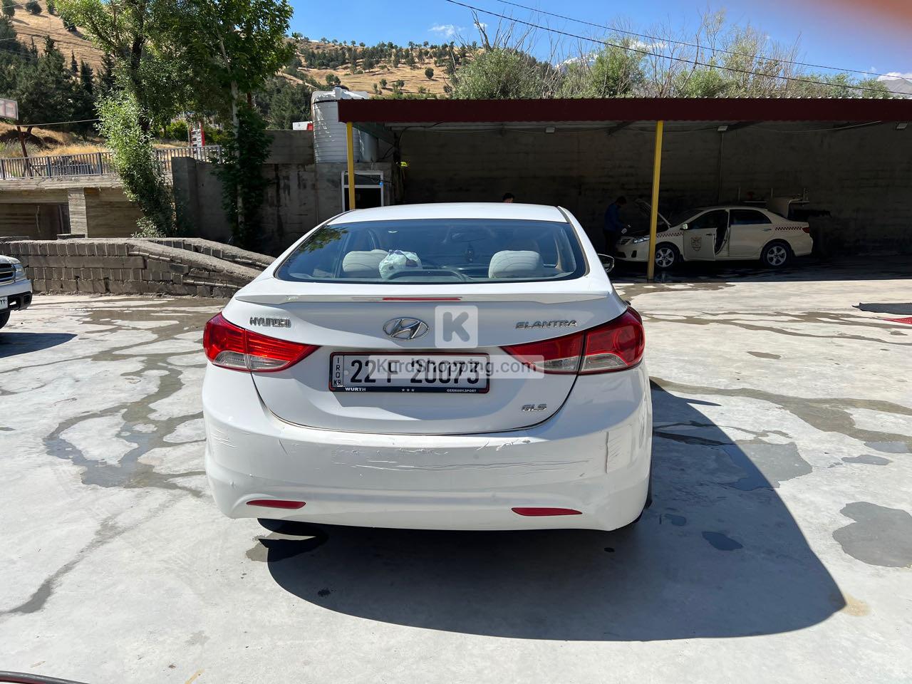Hyundai Elantra 2012