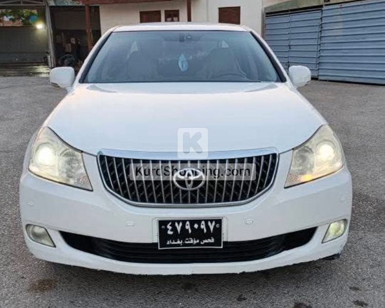 Toyota Majesta 2012
