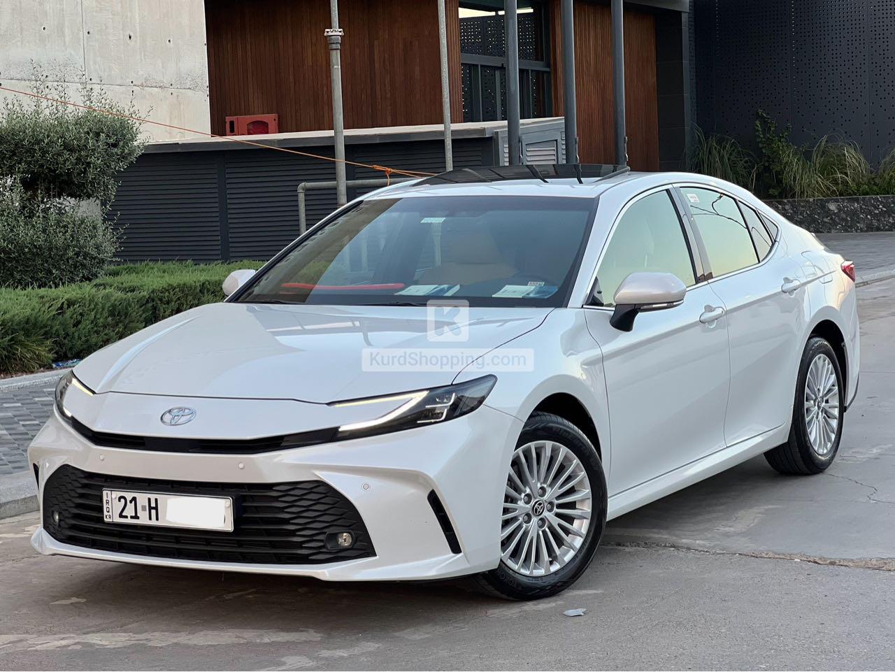 Toyota Camry 2025