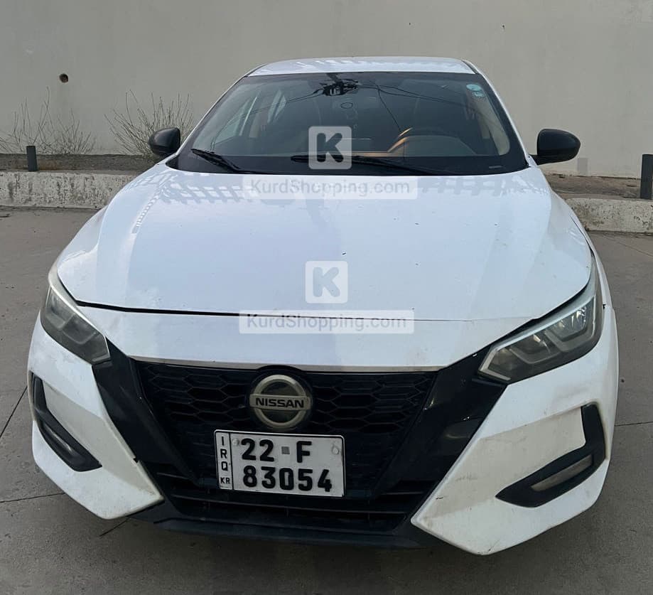N I S S A N Sentra SV