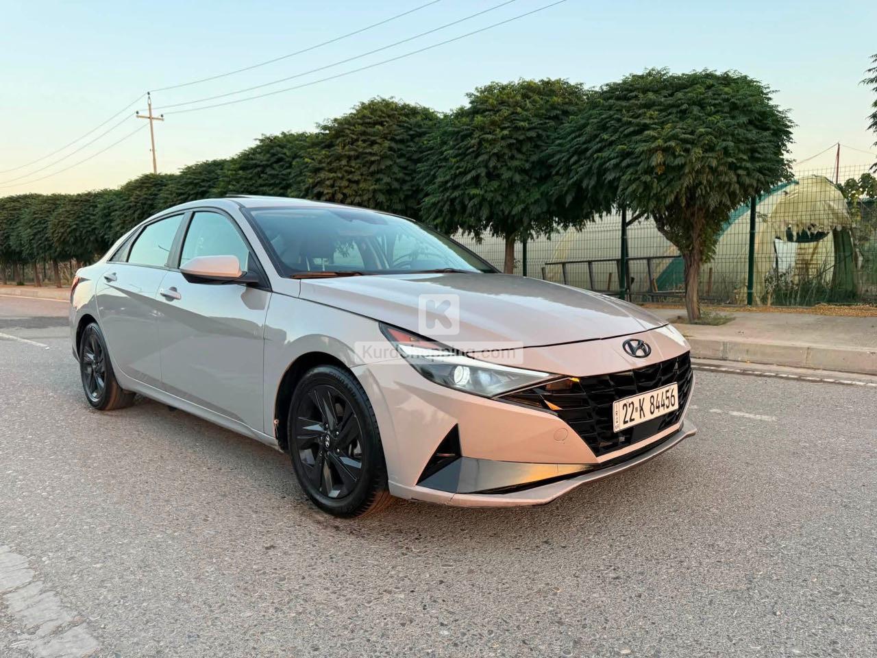 Hyundai Elantra 2022