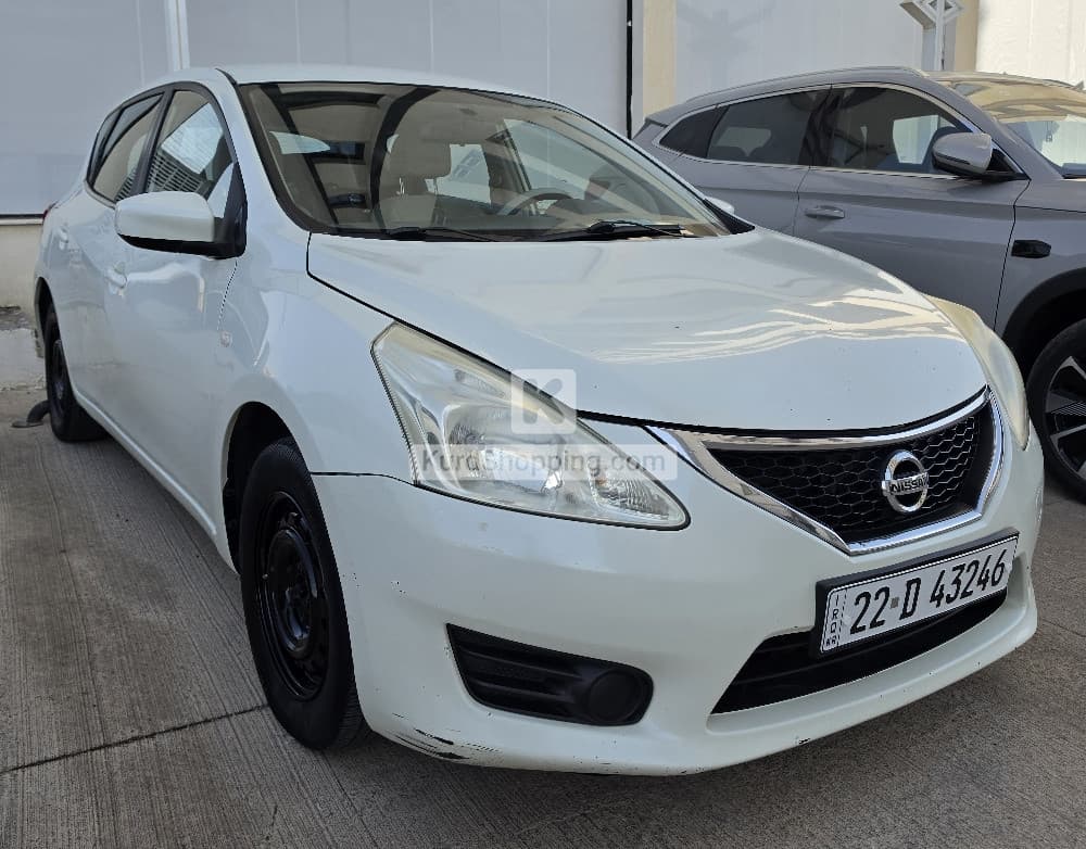 Nissan Tiida 2015
